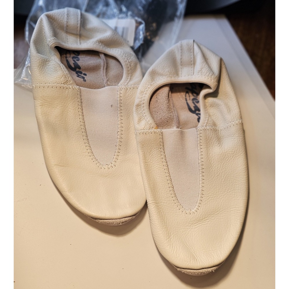 CAPEZIO Ballet‎ Shoes  Size 4M  White Leather  NEW